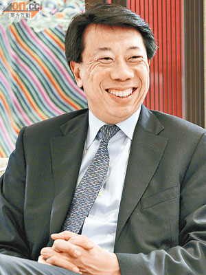 銀行公會新任主席洪丕正建議香港可藉着強化其中介角色，提升競爭力。（羅錦鴻攝）