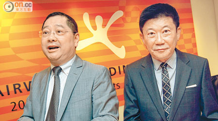 大快活陳志成（左）稱，近月內地業務已有改善。（蔡綺琳攝）
