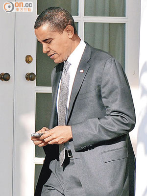 美國總統奧巴馬曾經是黑莓手機的頭號「粉絲」。
