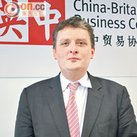 英中貿易協會付仕偉認為，香港作為中英之間的橋樑角色不會淡化。