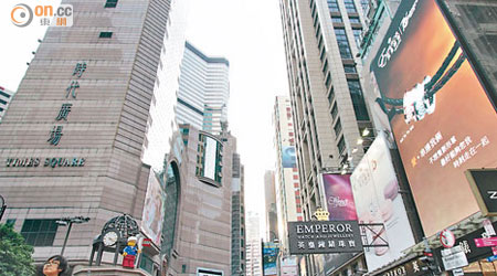 隨着內地個人遊消費力減弱，香港舖租或有下跌隱憂。