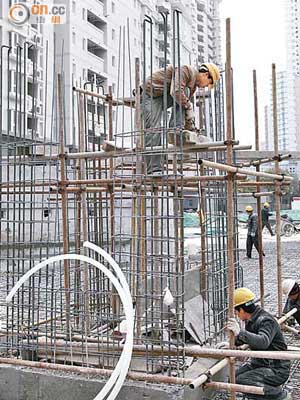 內地樓市適度調整，有助降低泡沫爆破的風險。