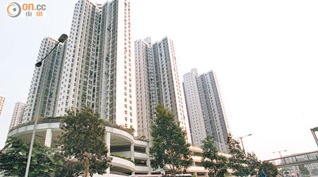 兆麟苑是屯門區大型居屋屋苑之一。