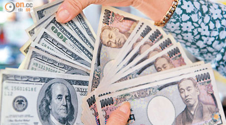 隨着明年美國加息，專家預料日圓將進一步貶值至一百二十八元水平。
