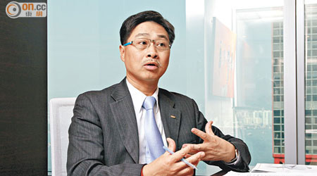 富衛保險陳汝浩表示，該行已有兩款投連險產品率先獲批上架。（潘國禮攝）