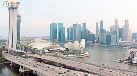 新加坡是東南亞的金融中心，高端住宅租務需求頗大。