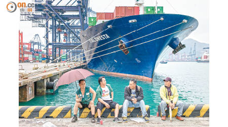 八月份本港整體出口和進口貨值均錄得按年跌幅。