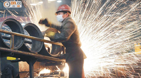 鋼鐵行業產能仍未減少。