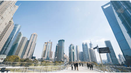 浦東經濟發展一日千里，樓市備受本地及外地客追捧。
