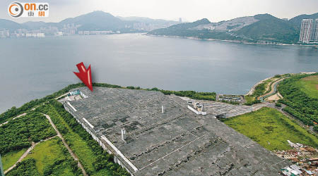 將軍澳日出康城第十期（箭嘴示）位於項目最臨海的角落。