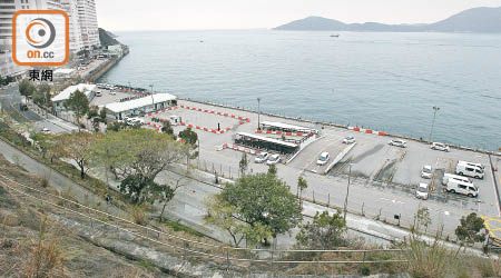 鴨脷洲香港駕駛學校用地有機會納入下年度賣地計劃。（梁耀榮攝）