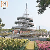 大埔回歸紀念塔是遊客最愛。