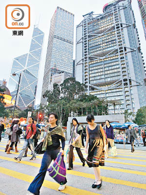香港大型銀行在減息潮中優勢料續擴大。