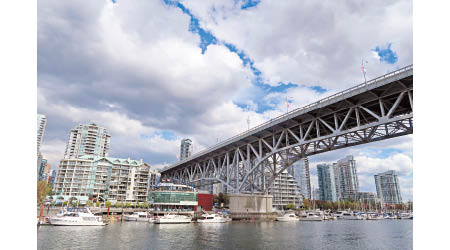 溫哥華為加拿大西岸主要城市，經濟發達，樓市暢旺。