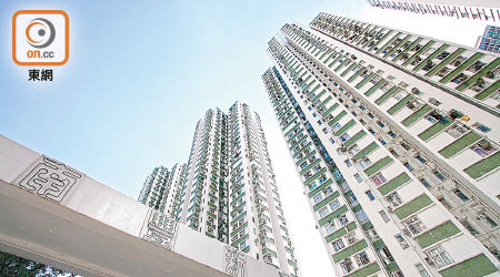 南豐新邨有兩房連天台戶售六百五十萬元，創屋苑兩房戶新高。
