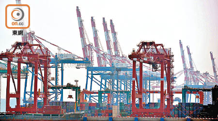 中國傳統外貿優勢減弱，預期經濟下行壓力仍大。