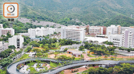 慈祥大廈前臨蒲崗村道公園，周邊環境清靜。