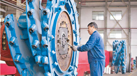 中國公布一月官方製造業採購經理指數，表現好過市場預期。（中新社圖片）