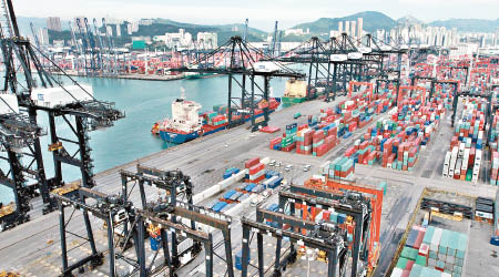 環球經濟逐漸轉好，帶動香港貿易。