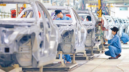 華晨中國藉出售旗下的輕型客車生產商股權，期望令其業務扭虧為盈。