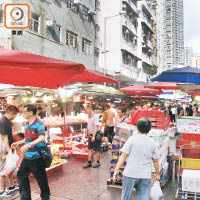 金華街露天街市是街坊買餸的集中地。