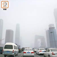 汽車廢氣排放所帶來的空氣污染問題嚴重。