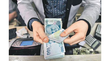 土耳其央行宣布簡化貨幣政策，刺激里拉大幅反彈。