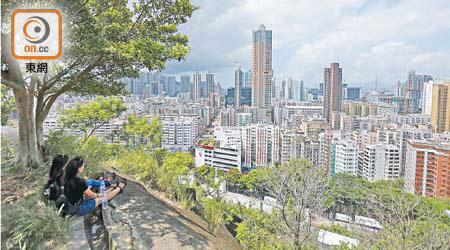 港府考慮引入住宅空置稅。