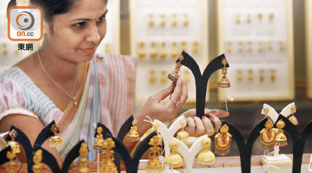 印度女性愛買黃金，認為儲金等於儲錢。