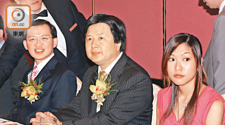 康宏在追究資金轉移案中，直指前董事曹貴子（左）與蔡志明（中）及蔡的女兒蔡加怡（右）關係千絲萬縷。