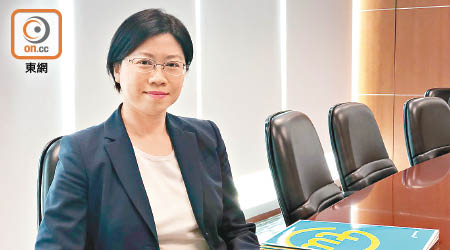 環聯王芳稱，虛擬銀行的誕生將推動香港金融科技應用，料六年內將有近三成戶口透過「遙距方式」開立。