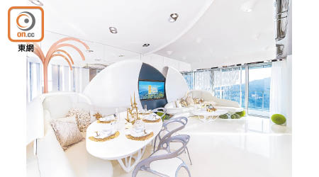 富豪‧山峯名為THE FUTURA的第8座9樓B室示範單位，實用面積1,625方呎。
