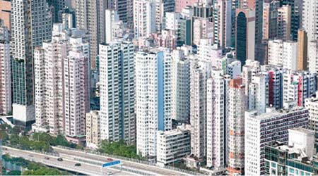 沙士及金融海嘯期間，香港樓價顯著下跌。