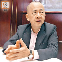 「基金教父」雷賢達指，通常香港經濟不穩時，外資會向港元及港股「埋手」。