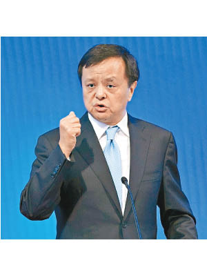 港交所行政總裁李小加表示，面對新的挑戰與機會，該所已準備好「第三次跳躍」。