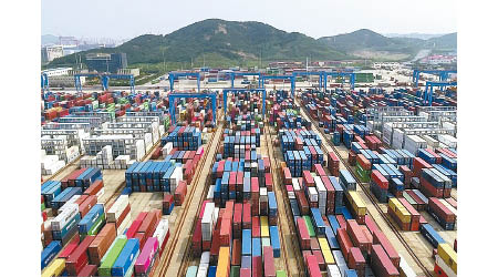 內地八月外貿進出口總值約2.88萬億元人民幣。（美聯社圖片）