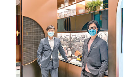 恒基物業代理韓家輝（左）稱，藝里坊‧2號開價貼市吸引，料有調整空間。