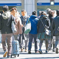 日本人口老化，對住屋需求下降。