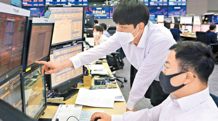 有指南韓股市出現不穩定的泡沫迹象，恐令投資知識淺薄的散戶遭受損失。