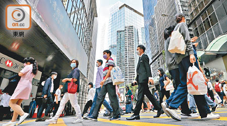 調查顯示，香港的整體財務健康分數落後於內地及加拿大。