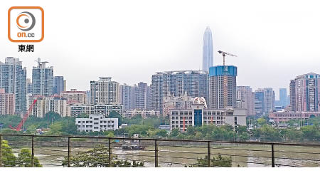 深圳發布二手樓參考價格目錄，以打擊炒樓風氣。