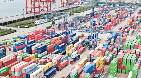 貨櫃短缺是海運成本上漲的原因之一。