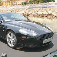 不少英國名人都擁有Aston Martin跑車，當然唔少得007占士邦啦。