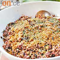 雜穀米包含了超過10種穀類，有益腸胃。