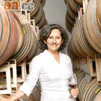 Ceja Vineyards如今每年能產約1萬箱葡萄酒，這個藏酒室便是釀酒的關鍵所在，Amelia亦會不時巡視確保品質。