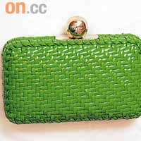 Kate Spade綠色盒形設計藤Clutch Bag $2,800（c）