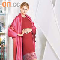 雪紡釘珠Slip dress	$6,050　色丁Sari coat	$13,995