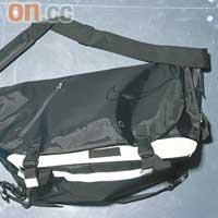 Nike黑色3M Messenger Bag $499（C）