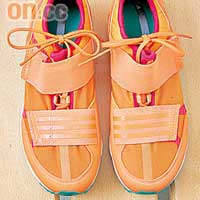 Running系列<BR>橙色波鞋$1,300
