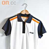 R36 Polo Shirt $507 / R-Line Tee $323<br>VW R-Line的配件都別具運動風格，無論車身包圍、車廂用品，以至各式精品都變得賽車化。想凸顯自己是賽車的愛好者，呢兩件衫就啱晒你。